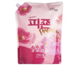 Кондиционер для белья Pigeon Rose Softener с ароматом розы 2100 мл, мягкая упаковка 1/8